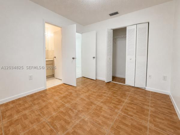 Robles Gardens, 2485 W 70th Pl, Hialeah, Florida 33016, image 3