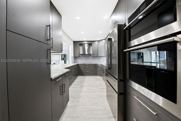 Royal Ambassador, 3700 Galt Ocean Dr #910, Fort Lauderdale, Florida 33308, image 2