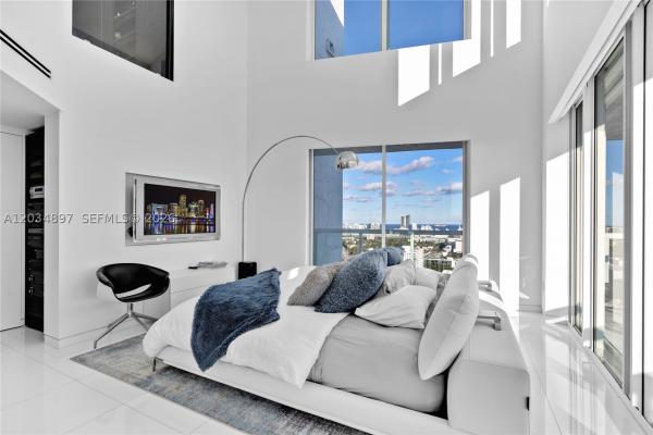 The Grand Venetian, 10 Venetian Way #2504, Miami Beach, Florida 33139, image 1