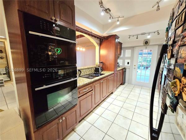 Hollywood Little Ranches, 2630 Monroe St, Hollywood, Florida 33020, image 1