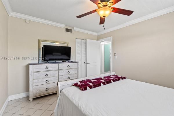 Meadowbrook Lakes, 325 SE 11th Ter #308, Dania Beach, Florida 33004, image 2
