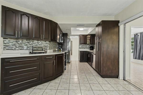 Oakland Estates, 4397 NW 47th Ter, Lauderdale Lakes, Florida 33319, image 2