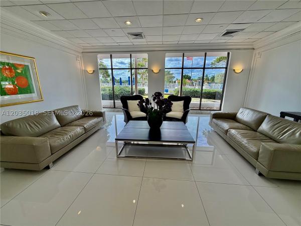 Seacoast 5700, 5700 Collins Ave #14M, Miami Beach, Florida 33140, image 2