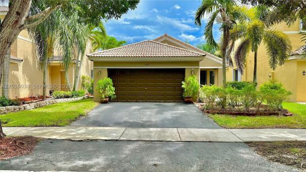Mahogany Ridge, 4315 Greenbriar Ln, Weston, Florida 33331, image 3