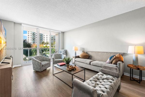19380 Collins Ave #317, Sunny Isles Beach, Florida 33160, image 2