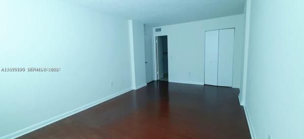 1251 NE 108th St #423, Unincorporated Dade County, Florida 33161, image 3