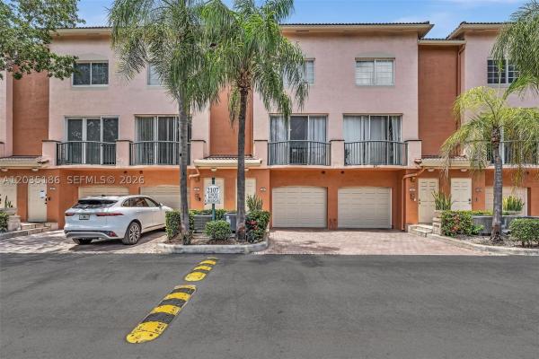Village East, 2107 SE 10th Ave #809, Fort Lauderdale, Florida 33316, image 1