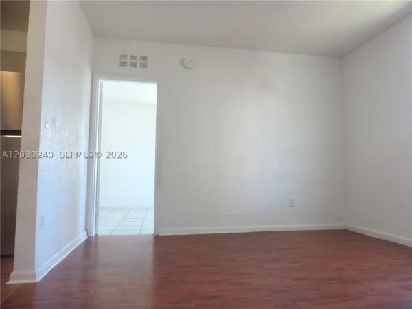 Thomas Grove, 3615 Thomas Ave #11, Miami, Florida 33133, image 2