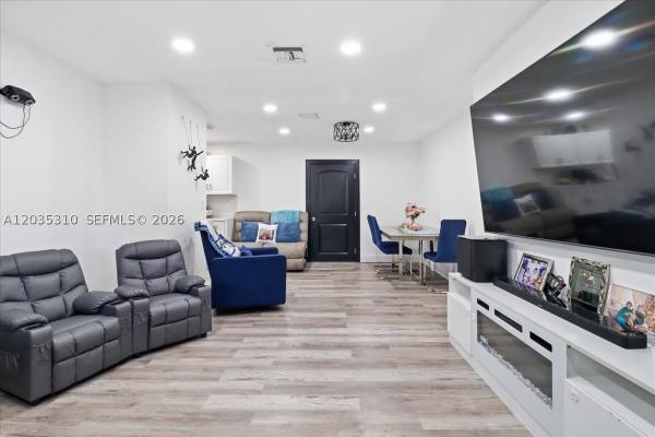 Boulevard Heights, 7551 Polk St, Hollywood, Florida 33024, image 2