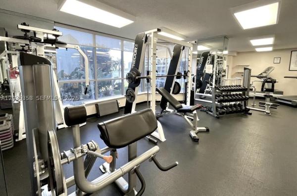 Mystic Pointe Tower 500, 3530 Mystic Pointe Dr #1711, Aventura, Florida 33180, image 2
