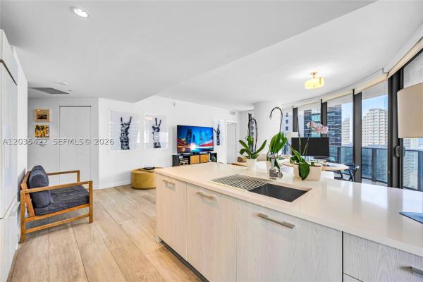 Brickell Heights East, 45 SW 9th St #2103, Miami, Florida 33130, image 1