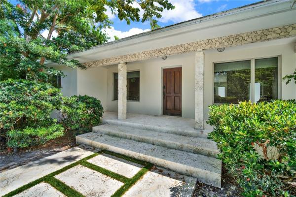 Bay Point, 520 Bay Point Rd, Miami, Florida 33137, image 2