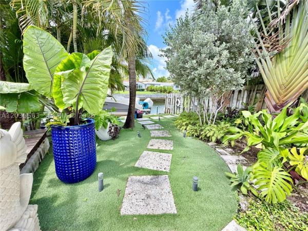 Biscayne Point, 1460 Cleveland Rd, Miami Beach, Florida 33141, image 1