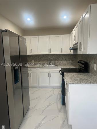 395 NE 112th St, Unincorporated Dade County, Florida 33161, image 2