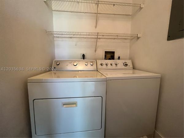 Windward Lakes At Palm-Aire, 4035 W Mcnab Rd #203F, Pompano Beach, Florida 33069, image 2