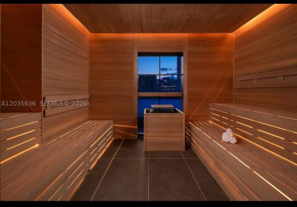 #1720, Miami, Florida 33132, image 1