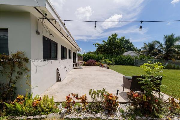 Point Royale, 19311 Sterling Dr, Cutler Bay, Florida 33157, image 2