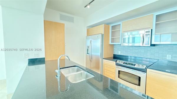 The Plaza On Brickell East, 950 Brickell Bay Dr #3411, Miami, Florida 33131, image 2