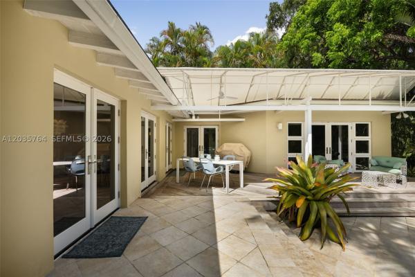 1621 Nocatee Dr, Miami, Florida 33133, image 2