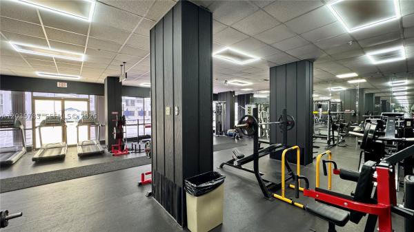 Commodore Plaza Century, 2780 NE 183rd St #1607, Aventura, Florida 33160, image 2