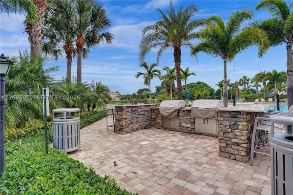 Parkview At Hillcrest, 5140 Eucalyptus Dr #5, Hollywood, Florida 33021, image 3