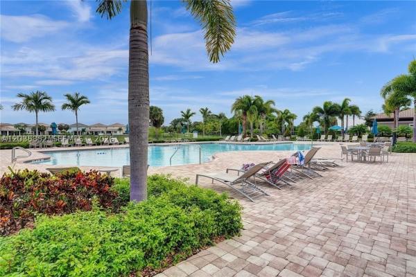 Parkview At Hillcrest, 5140 Eucalyptus Dr #5, Hollywood, Florida 33021, image 1