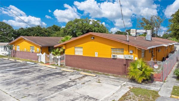 Hallandale Park, 129 SE 5th St #1-4, Hallandale Beach, Florida 33009, image 1