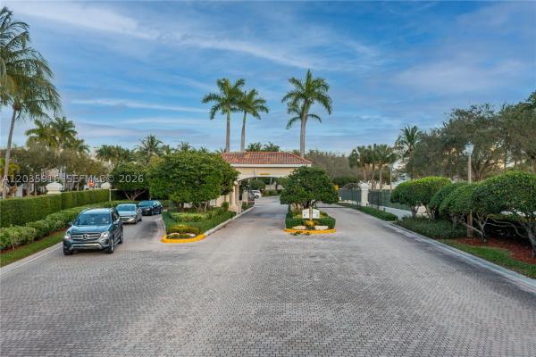 Harborside, 954 Sanibel Dr, Hollywood, Florida 33019, image 2