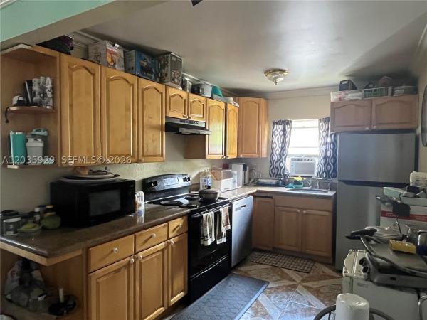 North Lauderdale Village, 314 SW 79th Way, North Lauderdale, Florida 33068, image 3
