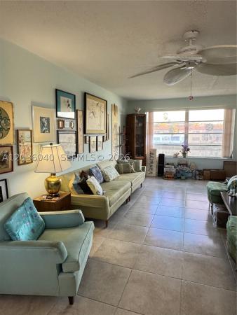 Biscayne Lake Gardens, 2940 NE 203rd St #C-213, Aventura, Florida 33180, image 1