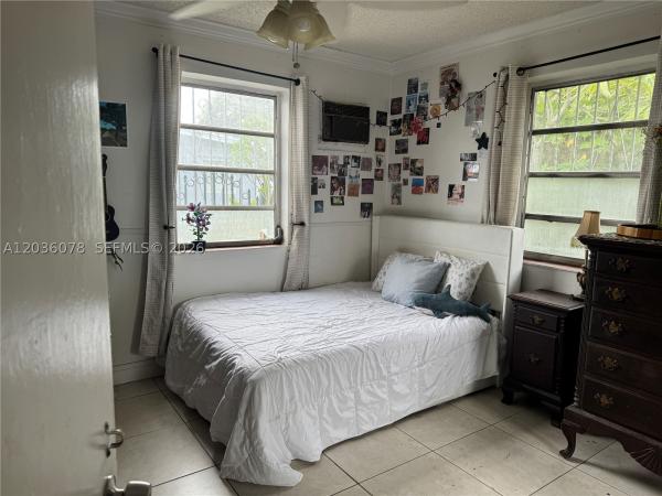 11290 SW 47th Ter, Unincorporated Dade County, Florida 33165, image 1