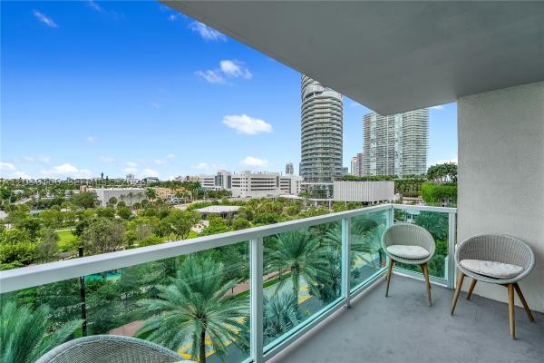 The Floridian, 650 West Ave #704, Miami Beach, Florida 33139, image 2