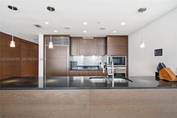 Icon Brickell Tower 1, 465 Brickell Ave #2101, Miami, Florida 33131, image 2