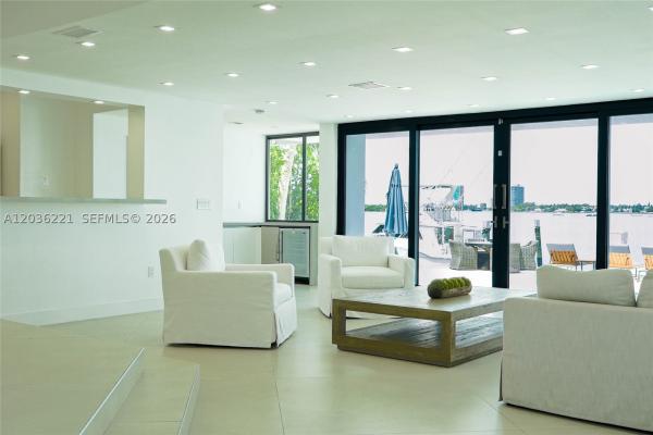 North Bay Island, 7720 Miami View Dr, North Bay Village, Florida 33141, image 2