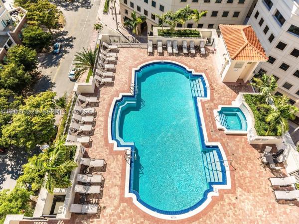 Puerta De Palmas, 888 S Douglas Rd #605, Coral Gables, Florida 33134, image 2