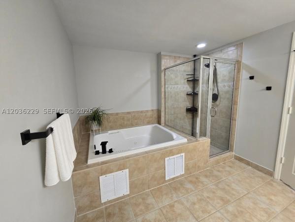 Puerta De Palmas, 888 S Douglas Rd #605, Coral Gables, Florida 33134, image 2