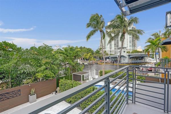 Reichenbachs, 453 SW 5th Ave, Fort Lauderdale, Florida 33315, image 2