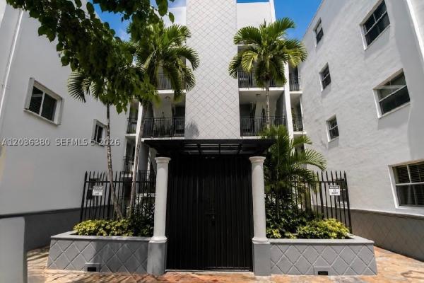 Villa Navarra, 444 SW 4th St #204, Miami, Florida 33130, image 1