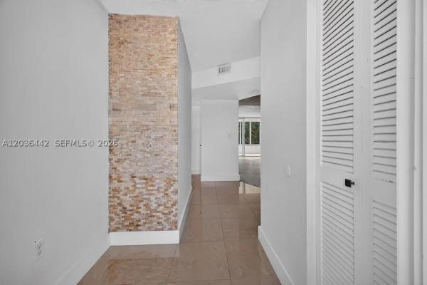 1101 NE 191st St #H401, Unincorporated Dade County, Florida 33179, image 1