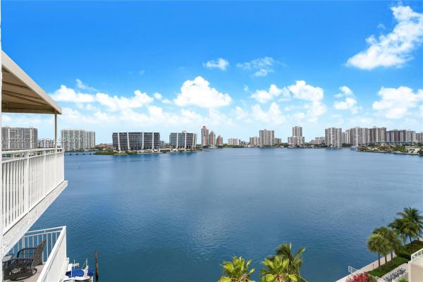 Le Montcalm, 18000 N Bay Rd #902, Sunny Isles Beach, Florida 33160, image 1