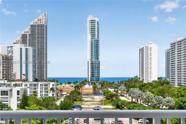 Winston Towers 400, 231 174th St #818, Sunny Isles Beach, Florida 33160, image 3