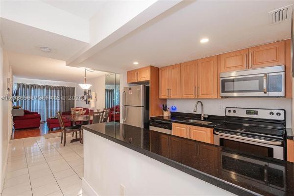 Le Cartier, 201 178th Dr #426, Sunny Isles Beach, Florida 33160, image 2