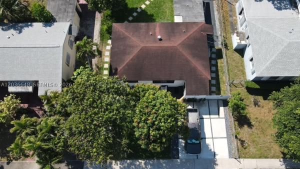 Judy Manors, 150 NE 169th Ter, North Miami Beach, Florida 33162, image 1