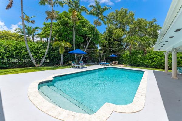 Kings Bay, 6561 Marlin Dr, Coral Gables, Florida 33158, image 2