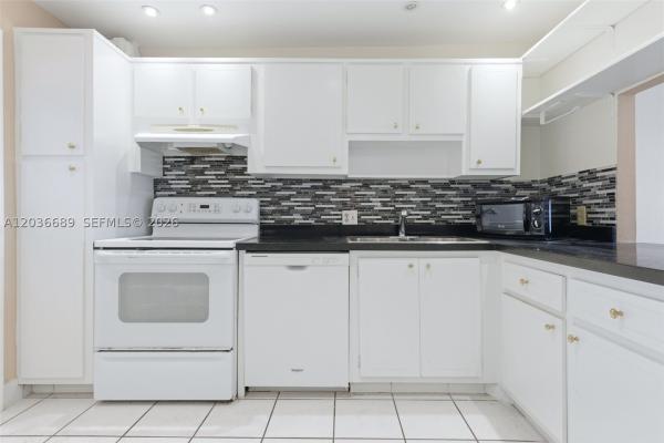 Palm-Aire Country Club 1, 3200 N Palm Aire Dr #501, Pompano Beach, Florida 33069, image 2