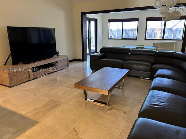 11519 SW 84th Ln, Unincorporated Dade County, Florida 33173, image 2