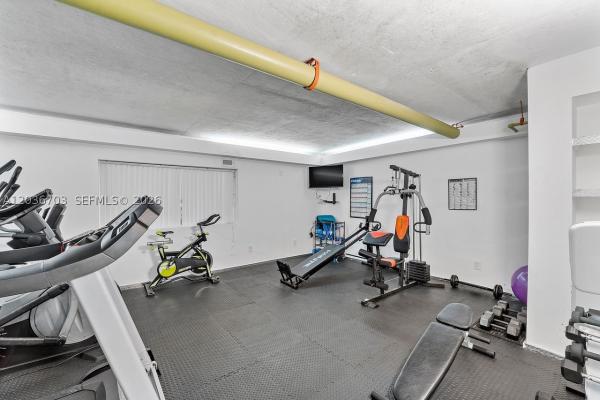 Stratford Towers, 1401 S Ocean Dr #305, Hollywood, Florida 33019, image 2
