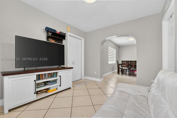 15398 Garfield Dr, Homestead, Florida 33033, image 2