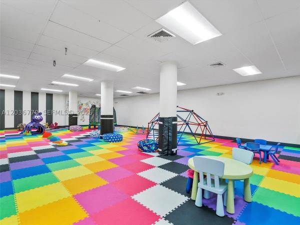 King Cole, 900 Bay Dr #215, Miami Beach, Florida 33141, image 1
