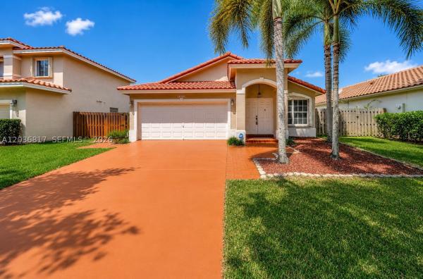 Vista Filare, 14721 Vista Verdi Rd, Davie, Florida 33325, image 2